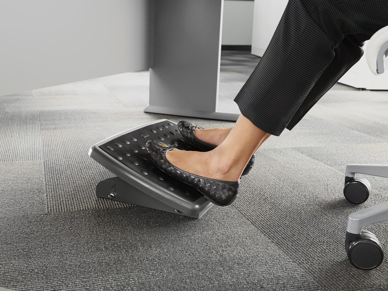 3M Compact Footrest - Image 2